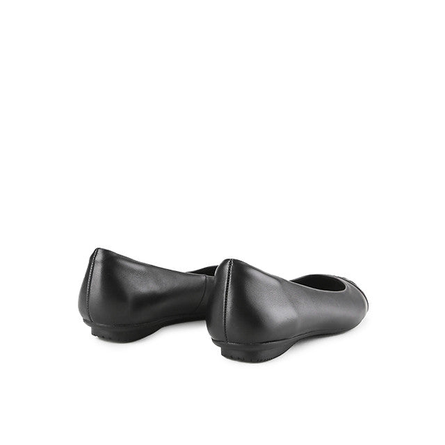 Jorin Genilia In Black