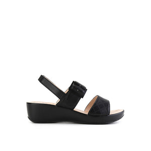 Margi Gabrina  In Black