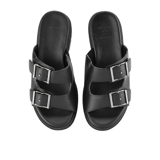 Maris Ally In Black