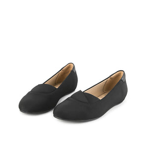 Harper Darcy In Black