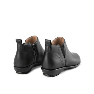 Garcia Henny In Black