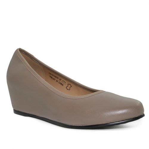 Chani Dinah - Slip On In Taupe