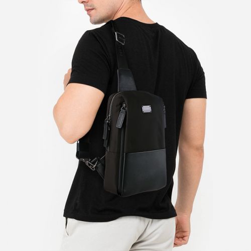 Obermain Bags Chest Bag Pria Cooper Chest Bag In Black